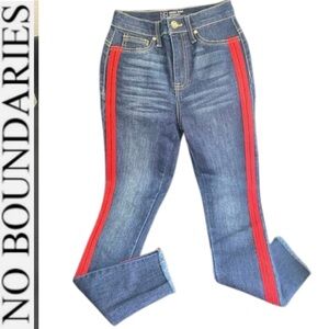 🇺🇸High Rise Skinny No Boundries Jeans